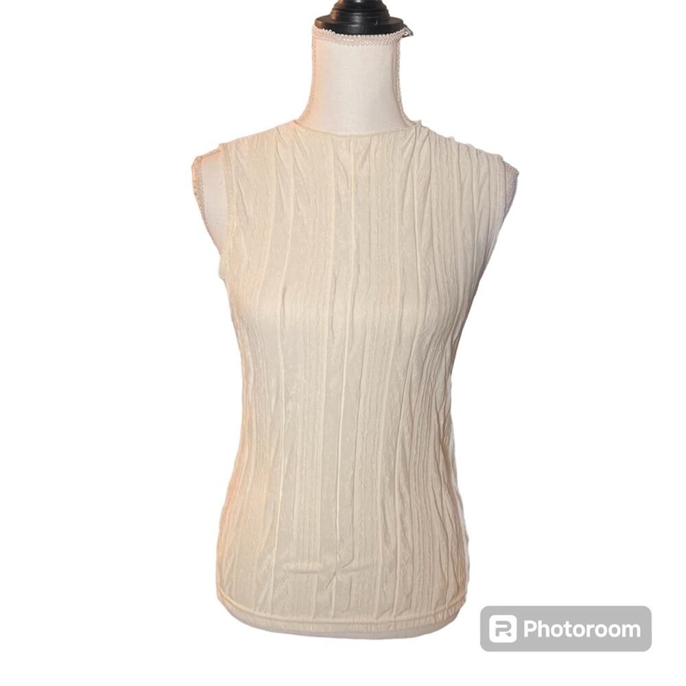 NWOT Women's Sleeveless Apricot Blouse Size Small